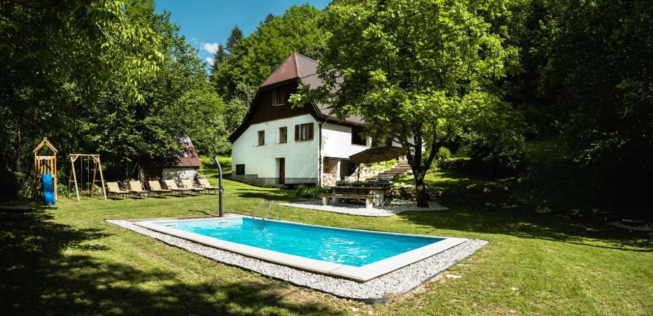 Gorska Vila Mountain Villa โซชา ภายนอก รูปภาพ
